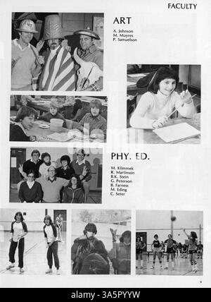 Das Jahrbuch 1981 von der Minnetonka East Junior High beschreibt die akademischen und außerschulischen Aktivitäten der Schule, einschließlich Clubs und Sport. Stockfoto