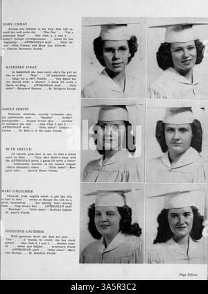 Dieses Paduanische Jahrbuch 1947 der St. Anthony High School dokumentiert die Schüler, Lehrkörper, Leichtathletik, Vereine und Schulveranstaltungen aus dem akademischen Jahr 1946-1947. Stockfoto