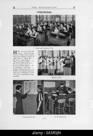 Dieses Jahrbuch 1933 von der Minnesota School of Business enthält Informationen zu Studenten, Lehrern und wichtigen Veranstaltungen aus dem Schuljahr 1932-1933. Stockfoto