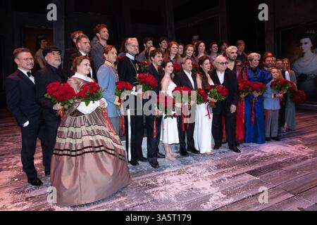 Premiere Elisabeth AMSTERDAM, NIEDERLANDE - 23. MÄRZ: Besetzung von Elisabeth während der Premiere Elisabeth am Delamar Theater am 23. März 2025 in Amsterdam, Niederlande. Foto: Marcel Koch/BSR Agency 75497425.jpg Amsterdam Delamar Theater Niederlande Inhalte können nicht direkt oder indirekt über Dritte in den Niederlanden weiterverbreitet werden. Copyright: XBSRxAgencyx Stockfoto
