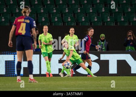 Wolfsburg, Deutschland. März 2025. Wolfsburg, 19. März 2025: Svenja Huth (10 VfL Wolfsburg) beim UEFA Women's Champions League Spiel zwischen dem VfL Wolfsburg und dem FC Barcelona in der VfL Wolfsburg Arena in Wolfsburg. (Qianru Zhang/SPP) Credit: SPP Sport Press Photo. /Alamy Live News Stockfoto