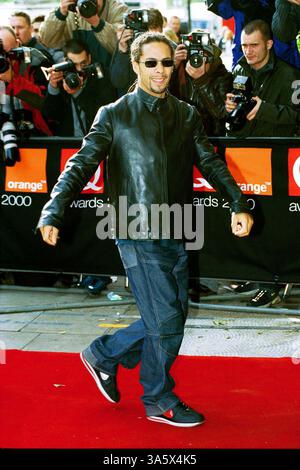 OKTOBER 31, 2000 - LONDON, GROSSBRITANNIEN - Â STEVE FINN ALPHA M042390 31 10 00..-Q MAGAZINE AWARDS 2000 IM PARK LANE HOTEL IN LONDON. (Kreditbild: © Globe Photos/ZUMAPRESS.com) Stockfoto