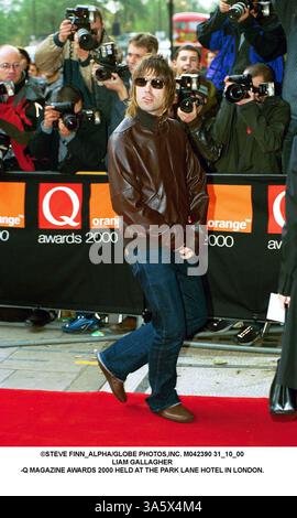 OKTOBER 31, 2000 - LONDON, GROSSBRITANNIEN - Â STEVE FINN ALPHA/ M042390 31 10 00.LIAM GALLAGHER.-Q MAGAZINE AWARDS 2000 IM PARK LANE HOTEL IN LONDON. (Kreditbild: © Globe Photos/ZUMAPRESS.com) Stockfoto