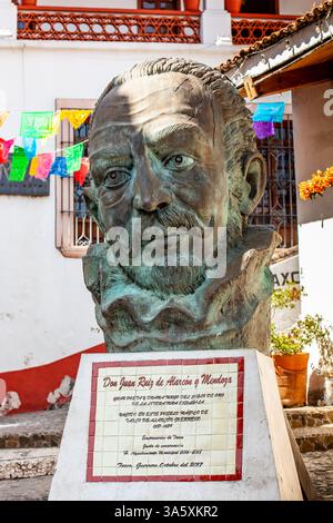Taxco, Mexiko - 18. November 2024: Der Dichter und Dramatiker Juan Ruiz de Alarcon bricht in der magischen Stadt Taxco ein. Stockfoto