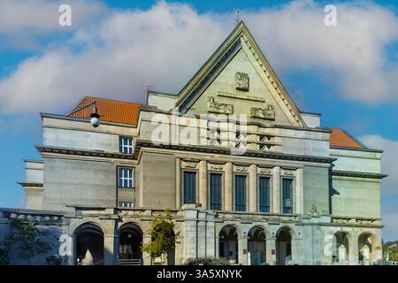 Prag, Tschechische Republik. Universita Karlova unterzeichnet am Bau der Juristischen Fakultät der Karlsuniversität Stockfoto