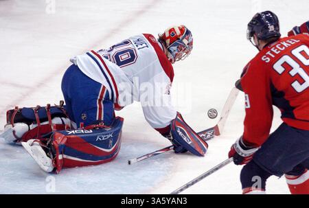 1. Februar 2008: Cristobal Huet, Torhüter der Montreal Canadiens, sichert am Donnerstag, 31. Januar 2008 im Verizon Center in Washington, D.C. gegen die Washington Capitals. Die Capitals besiegten die Canadiens mit 5:4 in der Überstunden. (Chuck Myers/MCT) (Kreditbild: © Chuck Myers/MCT/ZUMAPRESS.com) Stockfoto
