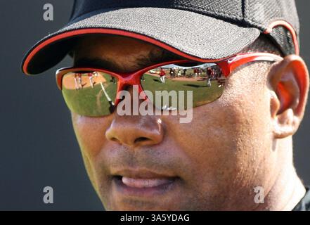 20. Februar 2008: Miguel Tejada, Infield-Spieler von Houston Astros, beobachtet Teamkollegen während eines Trainingstrainings im Osceola County Stadium in Kissimmee, Florida, am Dienstag, den 19. Februar 2008. (Stephen M. Dowell/Orlando Sentinel/MCT) (Kreditbild: © Stephen M. Dowell/MCT/ZUMAPRESS.com) Stockfoto
