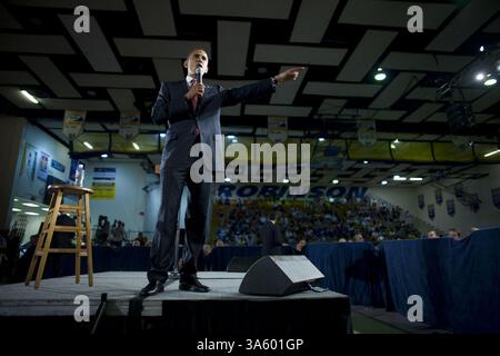 10. Juli 2008: Der demokratische Präsidentschaftskandidat Barack Obama, D-Ill., spricht am Donnerstag, 10. Juli 2008 in Fairfax, Virginia. (Chuck Kennedy/MCT) (Bild: © Chuck Kennedy/MCT/ZUMAPRESS.com) Stockfoto