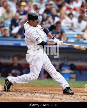 22. Juli 2008: Justin Christian der New York Yankees fährt im fünften Inning gegen die Minnesota Twins in zwei Runs. Die Yankees besiegten die Twins mit 5:1, am Mittwoch, 23. Juli 2008, im Yankee Stadium in der Bronx, New York. (Paul J. Bereswill/NewsdayMCT) (Bild: © Paul J. Bereswill/MCT/ZUMAPRESS.com) Stockfoto