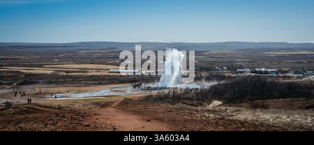 Geysir auf dem Golden Circle touristische Route, Island. Stockfoto