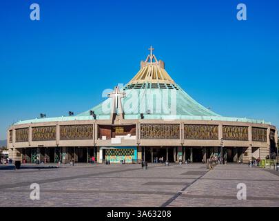 Neue Basilika von Guadalupe, Plaza de las Americas, Villa de Guadalupe, Mexiko-Stadt, Mexiko Stockfoto