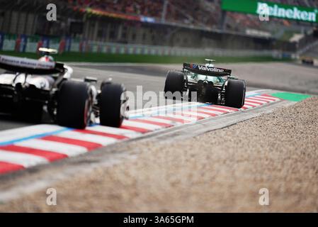 Shanghai, China. 23. März 2025. McLaren's Oscar Piastri und Lando Norris gewannen den ersten und zweiten Platz beim Formel-1-Chinesischen Grand Prix 2025, Mercedes-George Russell gewann den dritten Platz am 23. März 2025. Quelle: Zhang Hengwei/China News Service/Alamy Live News Stockfoto