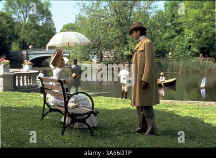 Sep 04, 1993; Hollywood, Kalifornien, USA;  Schauspieler MICHELLE PFEIFFER als Ellen Olenska und DANIEL DAY LEWIS als Newland Archer Star in dem romantischen Drama "The Age Innocence" unter der Regie von Martin Scorsese. Stockfoto