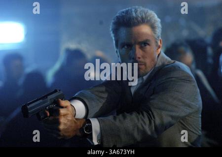 Erscheinungsdatum: 6. August 2004. FILMTITEL: Sicherheiten. STUDIO: Paramount Pictures. PLOT: Ein Taxifahrer findet sich die Geisel eine ansprechende Auftragskiller wie er seine Runden von Treffer zu Treffer in einer Nacht in La macht. Er muss einen Weg, sich selbst und ein letztes Opfer retten finden. Bild: TOM CRUISE stars wie Vincent. Stockfoto