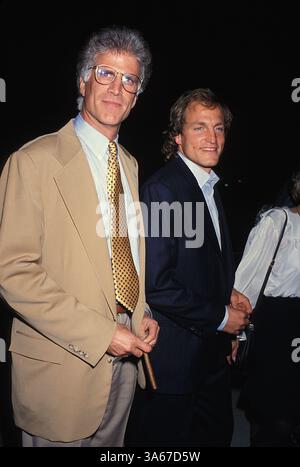 21. September 2006 - TED DANSON mit WOODY HARRELSON 1993. MICHAEL FERGUSON-(Kredit-Bild: © Globe Photos/ZUMAPRESS.com) Stockfoto