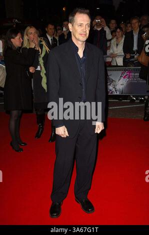 Oktober 2007 - London, Vereinigtes Königreich - 002046.K55167.'Interview' Premiere-Arrivals-The Times BFI 51. London Film Festival 2007, Odeon West End, London, Vereinigtes Königreich *** 10-18-2007. HENRY DAVENPORT- KOM- 2007. STEVE BUSCEMI(Bild: © Globe Photos/ZUMAPRESS.com) Stockfoto