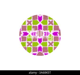 Ein lebendiges, geometrisches Muster mit Rosa- und Grüntönen in kreisförmigem Design, das eine Mischung aus Herzen und Quadraten für einen verspielten, dekorativen Effekt bietet. Klassische Kunst mit modernem Touch, neu interpretiert von Artotop, transformiertes maurisches Ornament Stockfoto