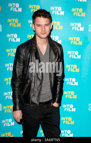 Jeremy Irvine bei den Into Film Awards im Empire, Leicester Square in London, Großbritannien - 24. März 2015 Stockfoto