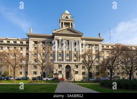Belgrad, Serbien. März 2025. Außenansicht des Gebäudes des Verkehrsministeriums im Stadtzentrum Stockfoto