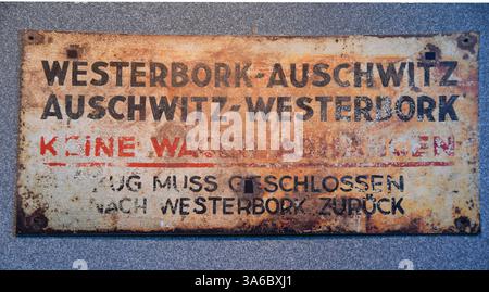 Westerbork, Niederlande. März 2025. Alte Schilder aus dem Abschiebelager Westerbork in den Niederlanden. Hochwertige Fotos Stockfoto