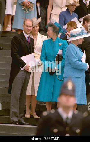 24. APRIL 2001 - LONDON, GROSSBRITANNIEN - ©RICHARD CHAMBURY ALPHA/ M041396 11 07 00.PRINZ EDWARD, SOPHIE GRÄFIN VON WESSEX, PRINZESSIN ANNE & DIE KÖNIGIN.-THANKSGIVING ZUM 100. GEBURTSTAG DER KÖNIGIN Â ST. PAUL'S CATHEDRAL IN LONDON. (Kreditbild: © Globe Photos/ZUMAPRESS.com) Stockfoto