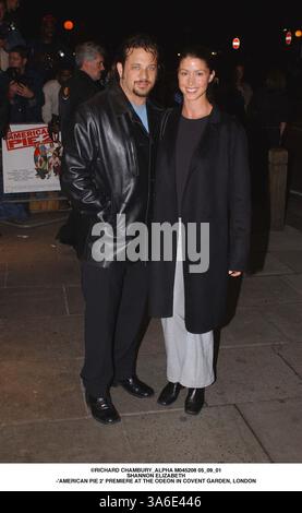 5. September 2001 - London, Großbritannien - Â ©RICHARD CHAMBURY ALPHA M045208 05 09 01.SHANNON ELIZABETH.-'AMERICAN PIE 2' PREMIERE IM ODEON IN COVENT GARDEN, LONDON(Kreditbild: © Globe Photos/ZUMAPRESS.com) Stockfoto