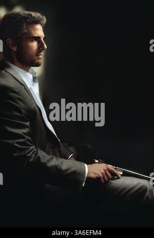 Erscheinungsdatum: 6. August 2004. FILMTITEL: Sicherheiten. STUDIO: Paramount Pictures. PLOT: Ein Taxifahrer findet sich die Geisel eine ansprechende Auftragskiller wie er seine Runden von Treffer zu Treffer in einer Nacht in La macht. Er muss einen Weg, sich selbst und ein letztes Opfer retten finden. Im Bild: TOM CRUISE als Vincent. Stockfoto