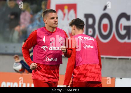 NIECIECZA, POLEN - 21. MÄRZ 2025: Freundschaftsspiel unter 20 Elite League Polen gegen Rumänien 1:0. Auf Foto Karol Łysiak. Stockfoto