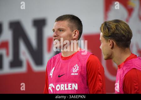 NIECIECZA, POLEN - 21. MÄRZ 2025: Freundschaftsspiel unter 20 Elite League Polen gegen Rumänien 1:0. Auf Foto Karol Łysiak. Stockfoto