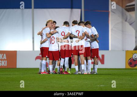 NIECIECZA, POLEN - 21. MÄRZ 2025: Freundschaftsspiel unter 20 Elite League Polen gegen Rumänien 1:0. Im Foto polnische Mannschaft. Stockfoto
