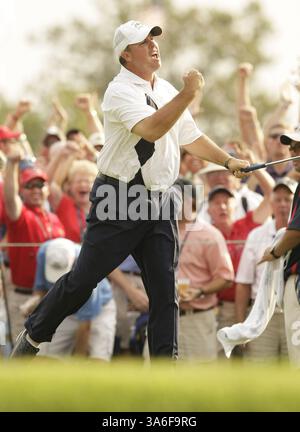 19. September 2008: Boo Weekley pumpte seine Faust, als er am ersten Tag des 37. Ryder Cup im Valhalla Golf Cub am Freitag, den 19. September 2008, in Louisville, Kentucky, einen Putt auf 12 als US-amerikanischer Staat erfuhr. (Mark Cornelison/Lexington Herald-Leader/MCT) (Kreditbild: © Mark Cornelison/MCT/ZUMAPRESS.com) Stockfoto