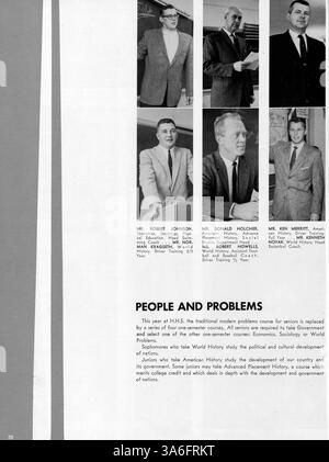 Die Ausgabe 1962 des Jahrbuchs „62 Warrior“ der Hopkins High School beleuchtet Schulveranstaltungen, Leichtathletik, Studentenclubs und Lehrerbeiträge aus dem Schuljahr 1961-1962. Stockfoto