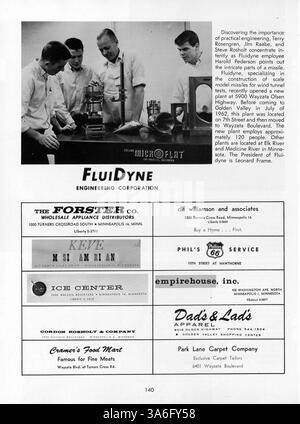 Das Jahrbuch „Viking 1963“ der Golden Valley High School deckt das Schuljahr 1962-1963 ab und dokumentiert Schüleraktivitäten, Lehrkräfte, Leichtathletik und große Schulveranstaltungen. Stockfoto