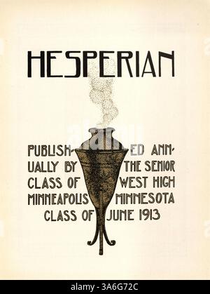 Eine Ausgabe des Hesperian Yearbook von der West High School aus dem Jahr 1913, das Studenten, Lehrkräfte und bedeutende Schulaktivitäten der Zeit dokumentiert. Stockfoto