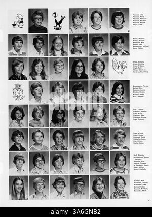 Das Hubert Olson Junior High Yearbook 1978 reflektiert die wichtigsten Schulereignisse, das Studentenleben, sportliche Wettbewerbe und außerschulische Aktivitäten des Jahres 1977-1978. Stockfoto