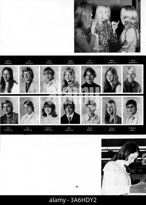 Das Antler Yearbook 1973 der Minnehaha Academy bietet einen Überblick über das Schuljahr, einschließlich Leichtathletik, Studentenclubs, akademischen Veranstaltungen und Studentenporträts. Stockfoto