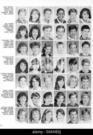 Dieses Jahrbuch der Hopkins North Junior High 1988 dokumentiert die Schüler, Lehrkräfte, Leichtathletik und außerschulischen Aktivitäten des Schuljahres 1987-1988. Stockfoto
