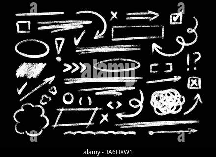 Weiße Kreide handgezeichnete Designakzente auf der Tafel - Pfeile, Linien, Kreise, Kritzeleien. Stock Vektor