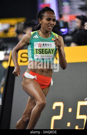 Gudaf Tsegay aus Äthiopien trat ab 21-23 Ma im 1500-m-Finale bei den Leichtathletik-Hallenweltmeisterschaften im Nanjing Sports Training Centre, China an Stockfoto