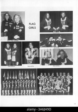 Diese Ausgabe des Jahrbuchs „76 Wizard“ der Edison High School aus dem Jahr 1976 dokumentiert die Schülerschaft, die Lehrer, die Leichtathletik, die Vereine und wichtige Ereignisse aus dem Schuljahr 1975-1976 und betont die afroamerikanische Geschichte. Stockfoto