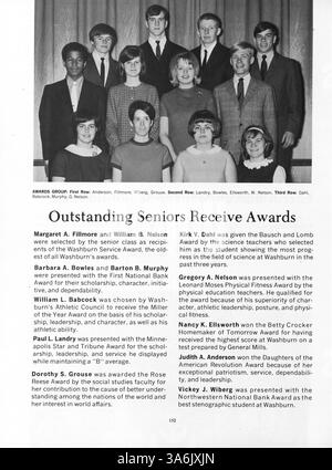 Das 68 Wahian Washburn Jahrbuch von 1968 zeigt die Ereignisse, Leichtathletik und Schülerorganisationen an der Washburn High School während des Schuljahres 1967-1968. Es zeigt die Schlüsselrolle afroamerikanischer Schüler bei der Gestaltung der kulturellen und pädagogischen Atmosphäre der Schule. Stockfoto