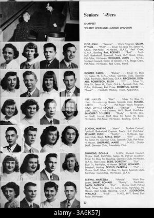 Dieses Jahrbuch 1949 der Patrick Henry High School erfasst die Schülerschaft, die Lehrkräfte, die Leichtathletik, die Vereine und bedeutende Ereignisse aus dem Schuljahr 1948-1949. Stockfoto
