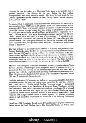 In den Protokollen der Sitzungen 2001 werden die Verteilung der Finanzierung, die Serviceentwicklung und die operativen Strategien für das Minneapolis Public Library-System beschrieben. Stockfoto
