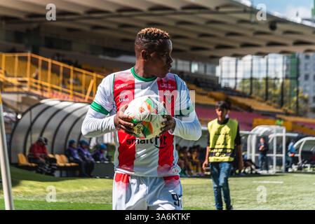 Bogota, Kolumbien. März 2025. BetPlay Dimayor League Spiel zwischen Bogota F.. C und Patriotas in Bogota, Colombias Techo Stadion, 24. März 2025. Foto: Sergio Ramirez Lesmes/Long Visual Press Credit: Long Visual Press/Alamy Live News Stockfoto