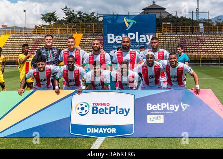 Bogota, Kolumbien. März 2025. Patriotas posiert für das offizielle Foto während des Spiels der BetPlay Dimayor League zwischen Bogota F. C und Patriotas in Bogota, Colombias Techo Stadion, 24. März 2025. Foto: Sergio Ramirez Lesmes/Long Visual Press Credit: Long Visual Press/Alamy Live News Stockfoto