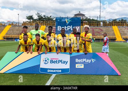 Bogota, Kolumbien. März 2025. Bogota F. C posiert für das offizielle Foto während des Spiels der BetPlay Dimayor League zwischen Bogota F. C und Patriotas in Bogota, Colombias Techo Stadion, 24. März 2025. Foto: Sergio Ramirez Lesmes/Long Visual Press Credit: Long Visual Press/Alamy Live News Stockfoto