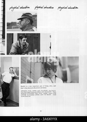 Dieses Jahrbuch der Marshall University spiegelt die akademischen und außerschulischen Aktivitäten der Schüler und Lehrer während des Schuljahres 1971-1972 wider und dokumentiert Sport, Vereine und große Schulveranstaltungen. Stockfoto