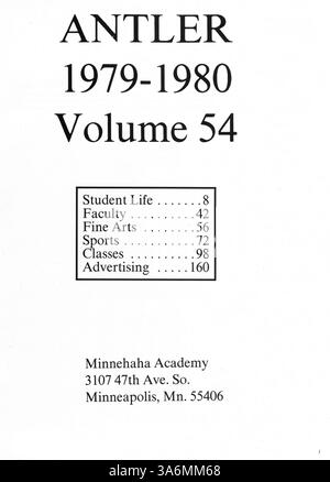Das Geweih-Jahrbuch 1980 der Minnehaha Academy fasst die Höhepunkte des Schuljahres 1979-1980 zusammen, darunter Leichtathletik, Clubs, Schüler und Lehrer. In diesem Band fehlen die Seiten 55, 56 und 59-62. Stockfoto