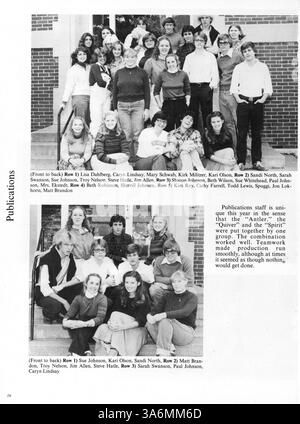Das Jahrbuch 1980 Antler von der Minnehaha Academy dokumentiert das Schuljahr 1979-1980 und zeigt Schüler, Lehrer, Leichtathletik und Vereine. Die Seiten 55, 56 und 59-62 fehlen. Stockfoto
