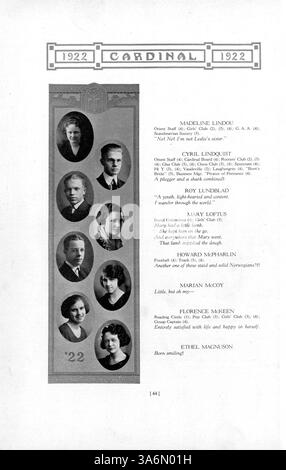 Diese Ausgabe des Jahrbuchs „The Cardinal“ von der East High School 1922 dokumentiert die Veranstaltungen, Schüler, Lehrer, Sportmannschaften und Schulclubs des akademischen Jahres 1921-1922 in Minneapolis. Stockfoto